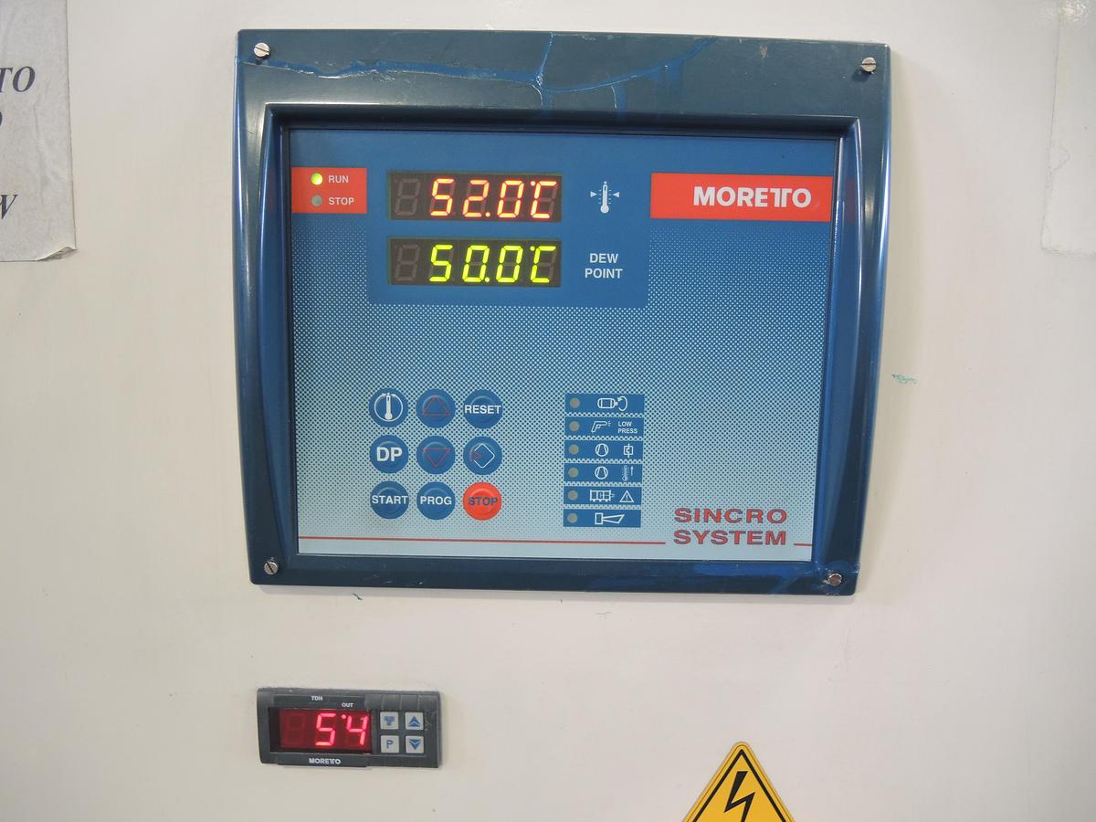 2001 MORETTO D205
