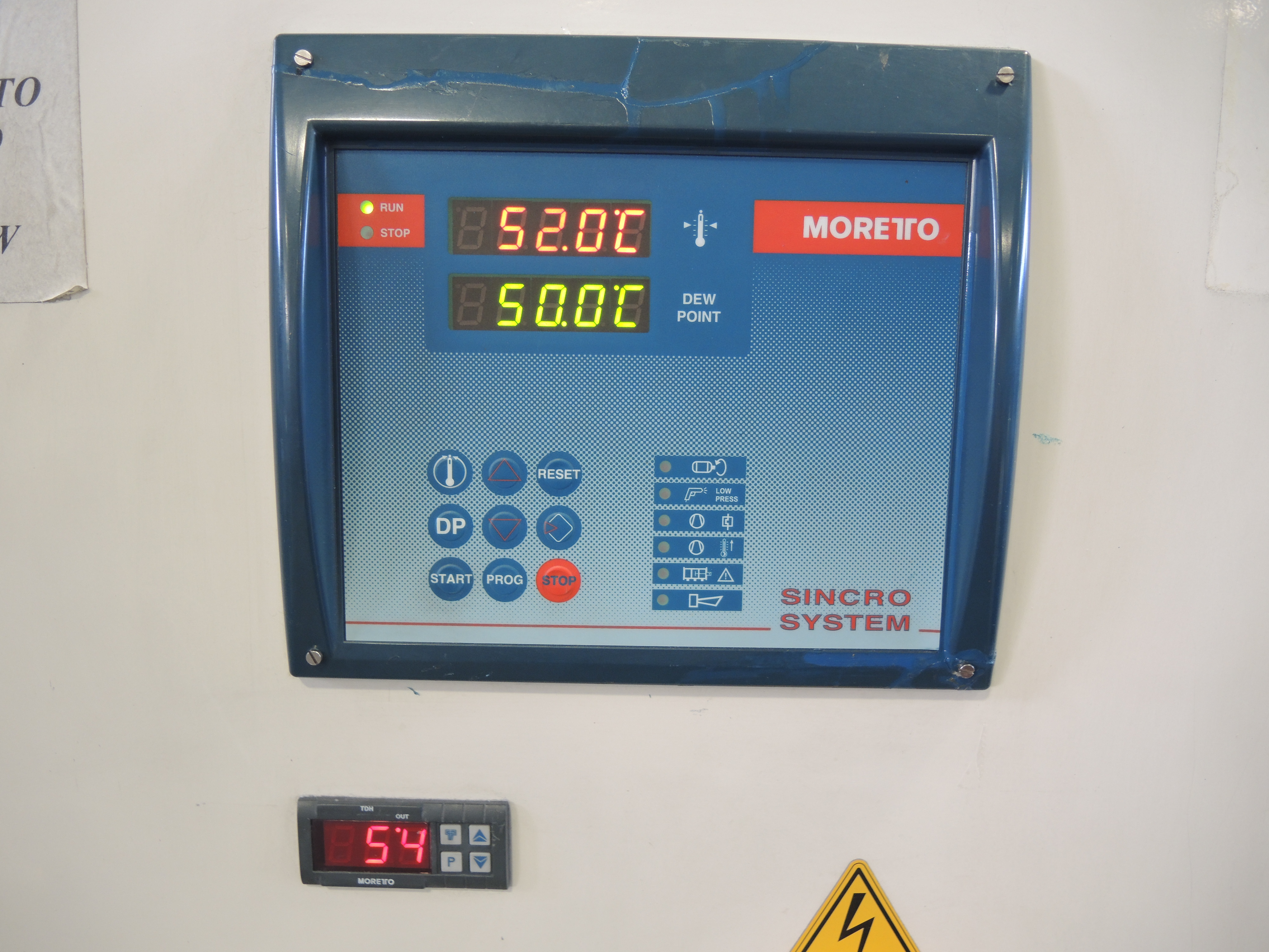 2001 MORETTO D205