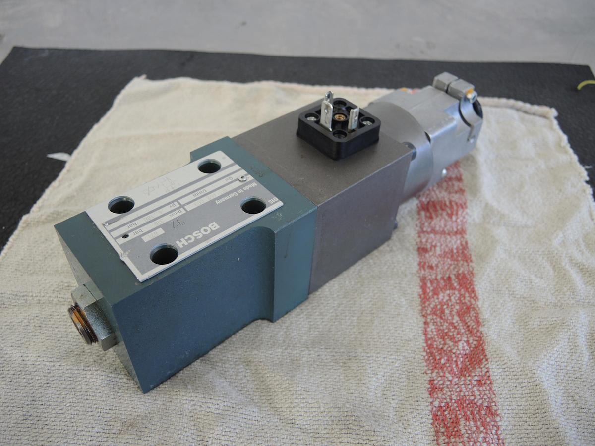 2000 BOSCH 0811402003