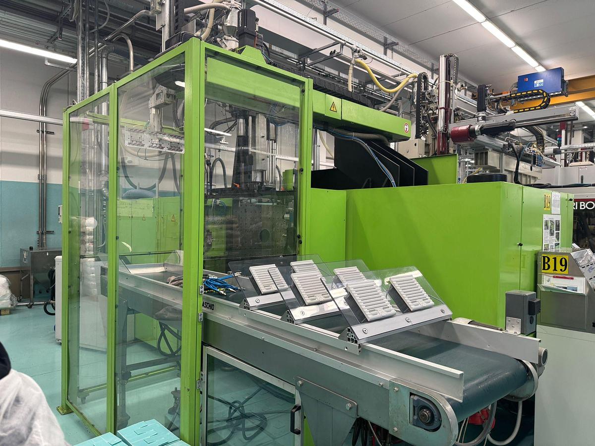 Usato 1999 ENGEL ES 650H500V/200HL-2F IN0610