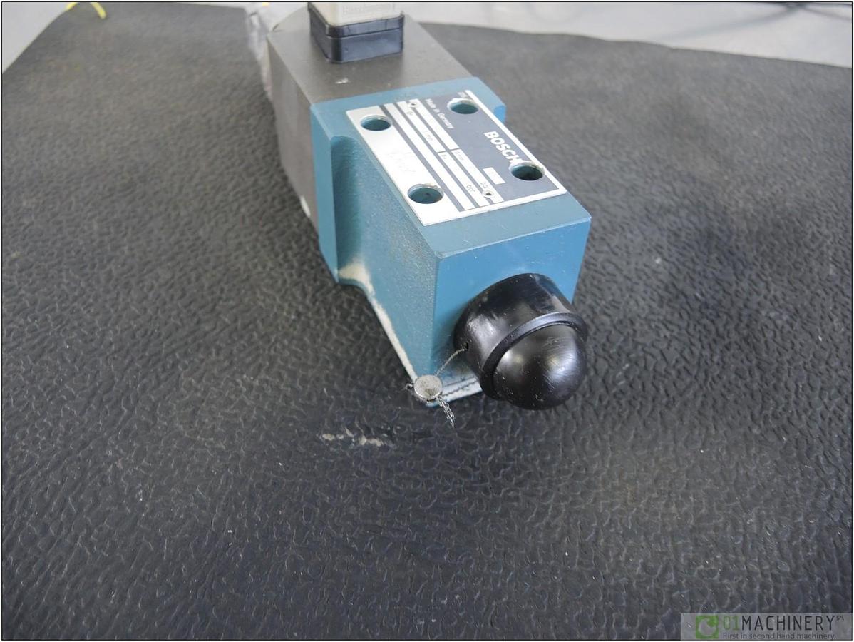 Used 1995 BOSCH 0 811 402 001 AI2198