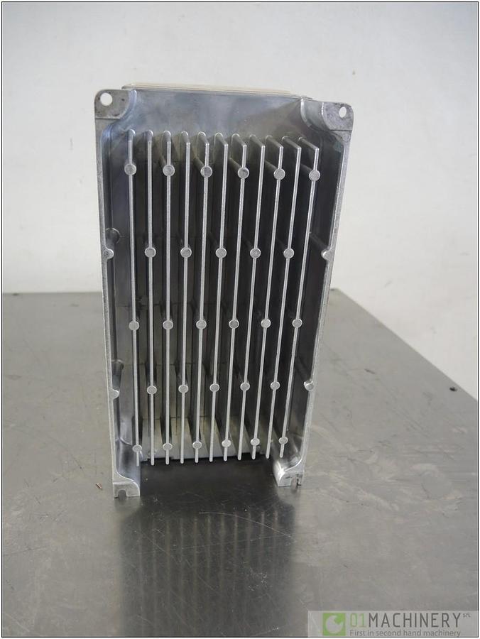 Usato 2006 YASKAWA CIMR-AC2A0006FAA AI1544