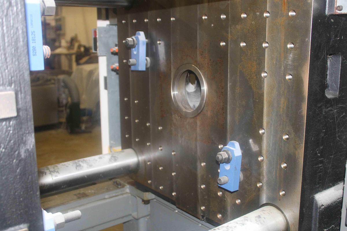 2012 Fanuc ROBOSHOT 150B S2000i