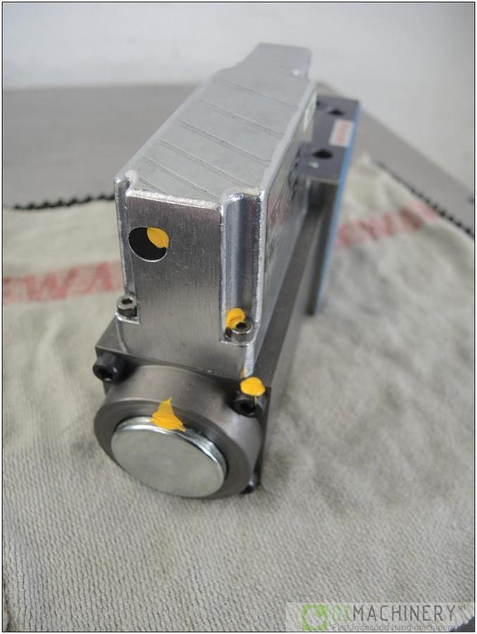 REXROTH 811402107