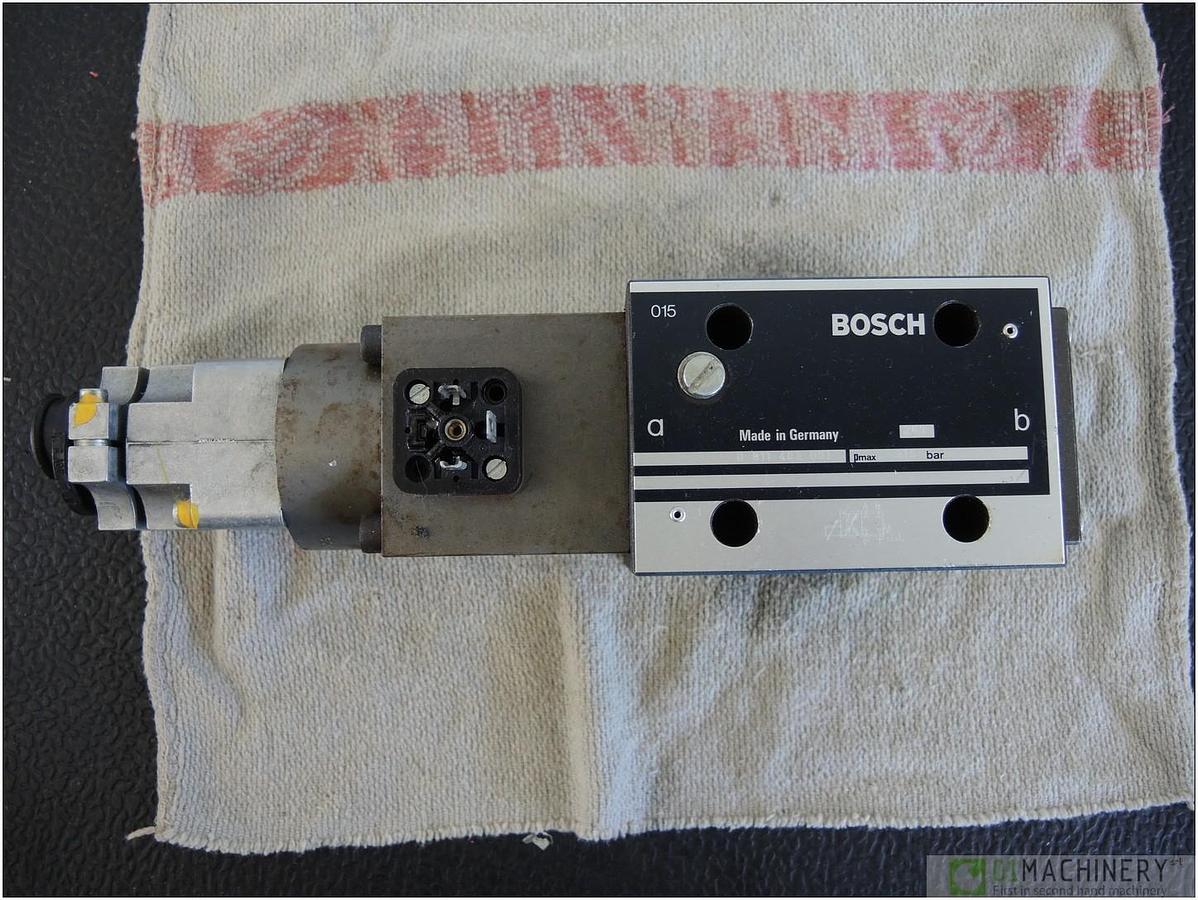 BOSCH 0 811 403 001
