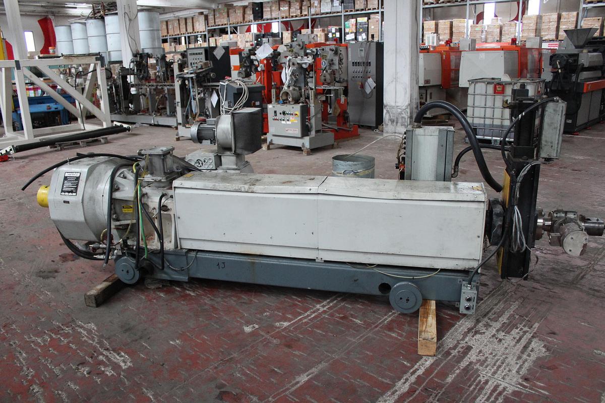 Usato 2000 BATTENFELD  ES0029