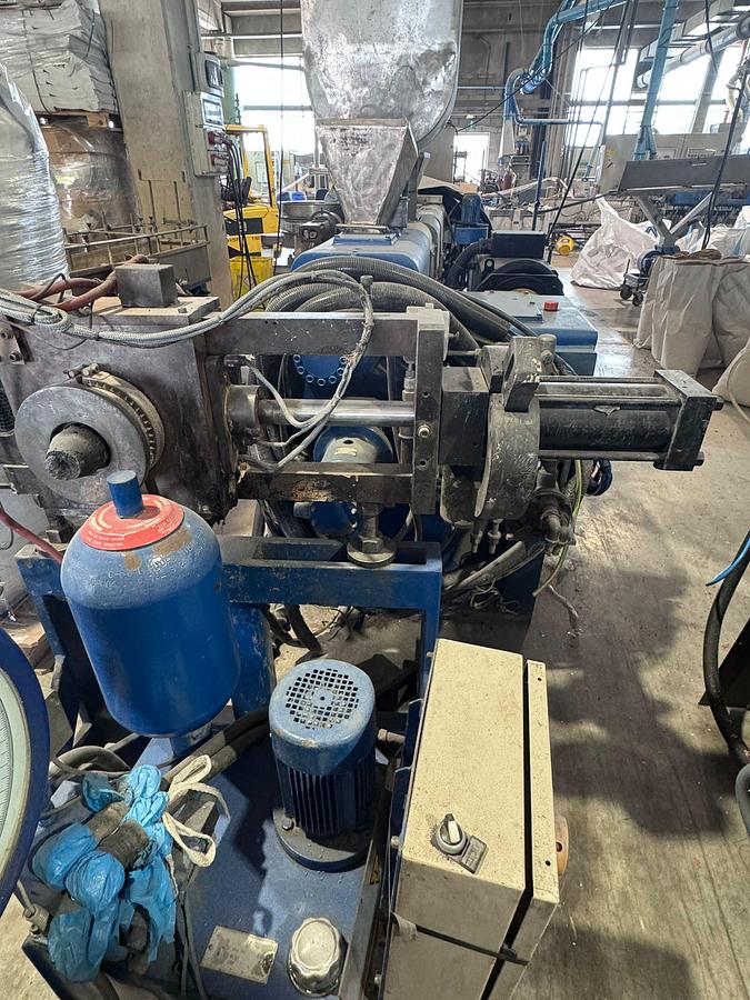 1995 MC70-32D