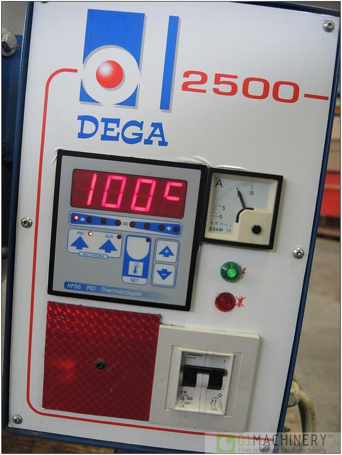 2003 DEGA 2500