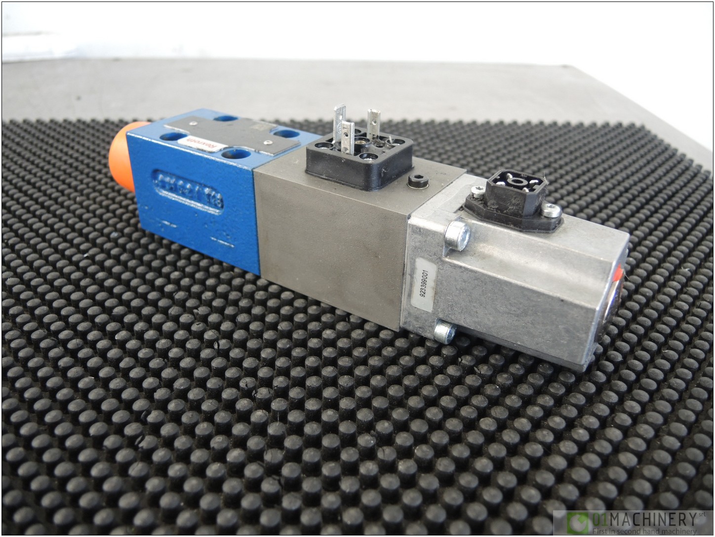 REXROTH R900703811