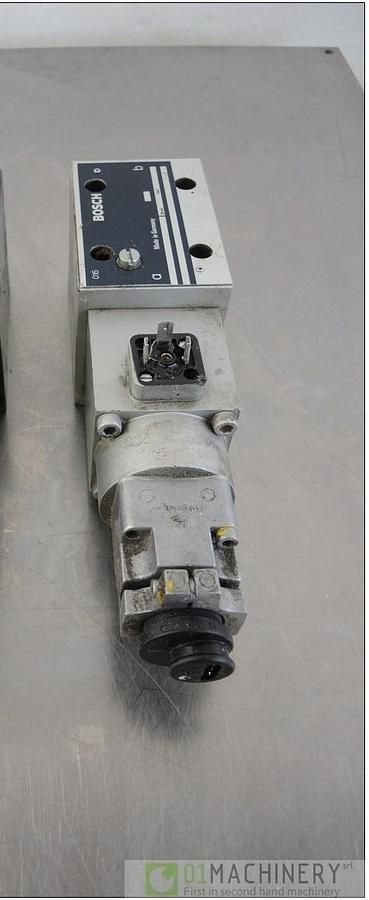 2010 BOSCH 0 811 403 001