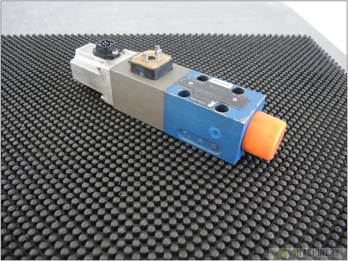 REXROTH R900703811