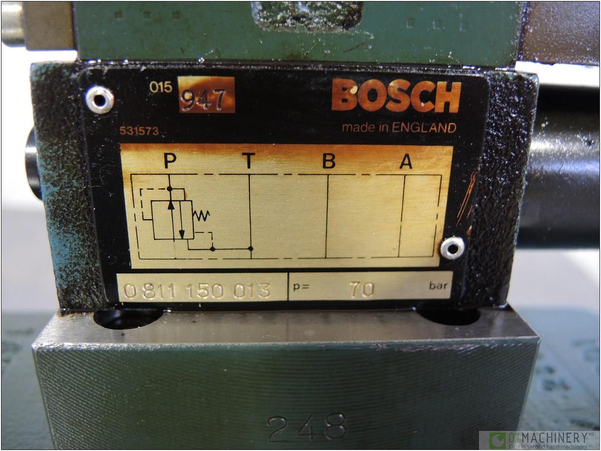 2010 BOSCH 0811404 105 + 402