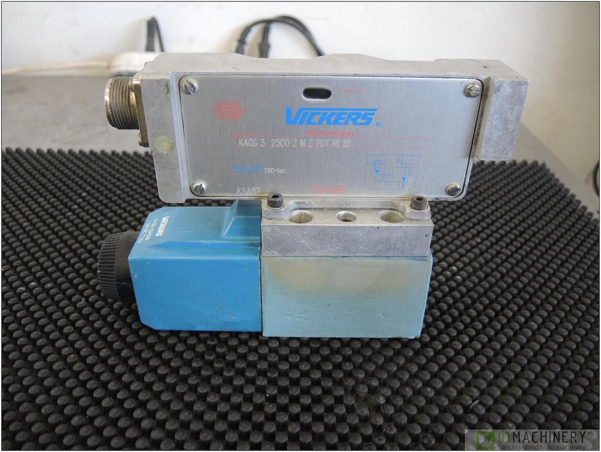 VICKERS KAGC3250DZM2PD7H110