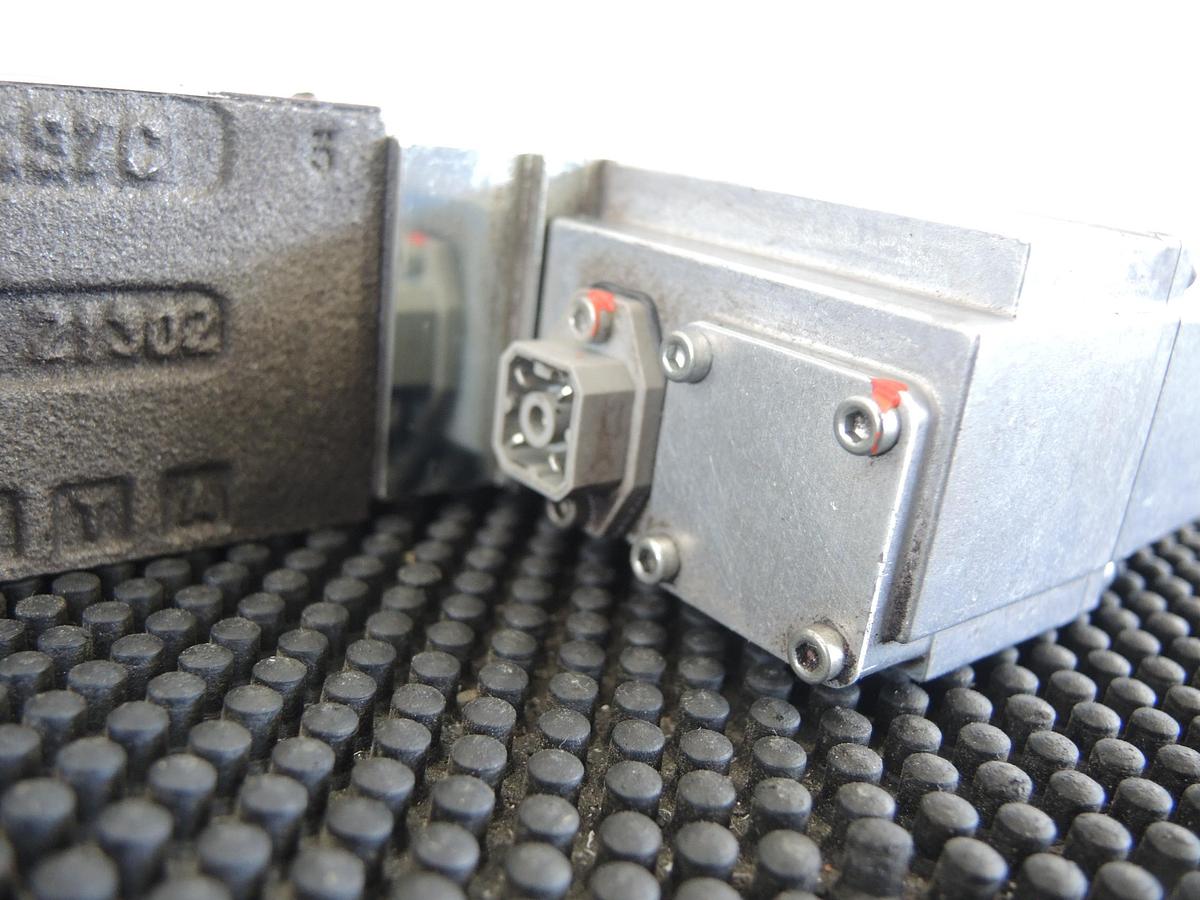 MOOG D920-133