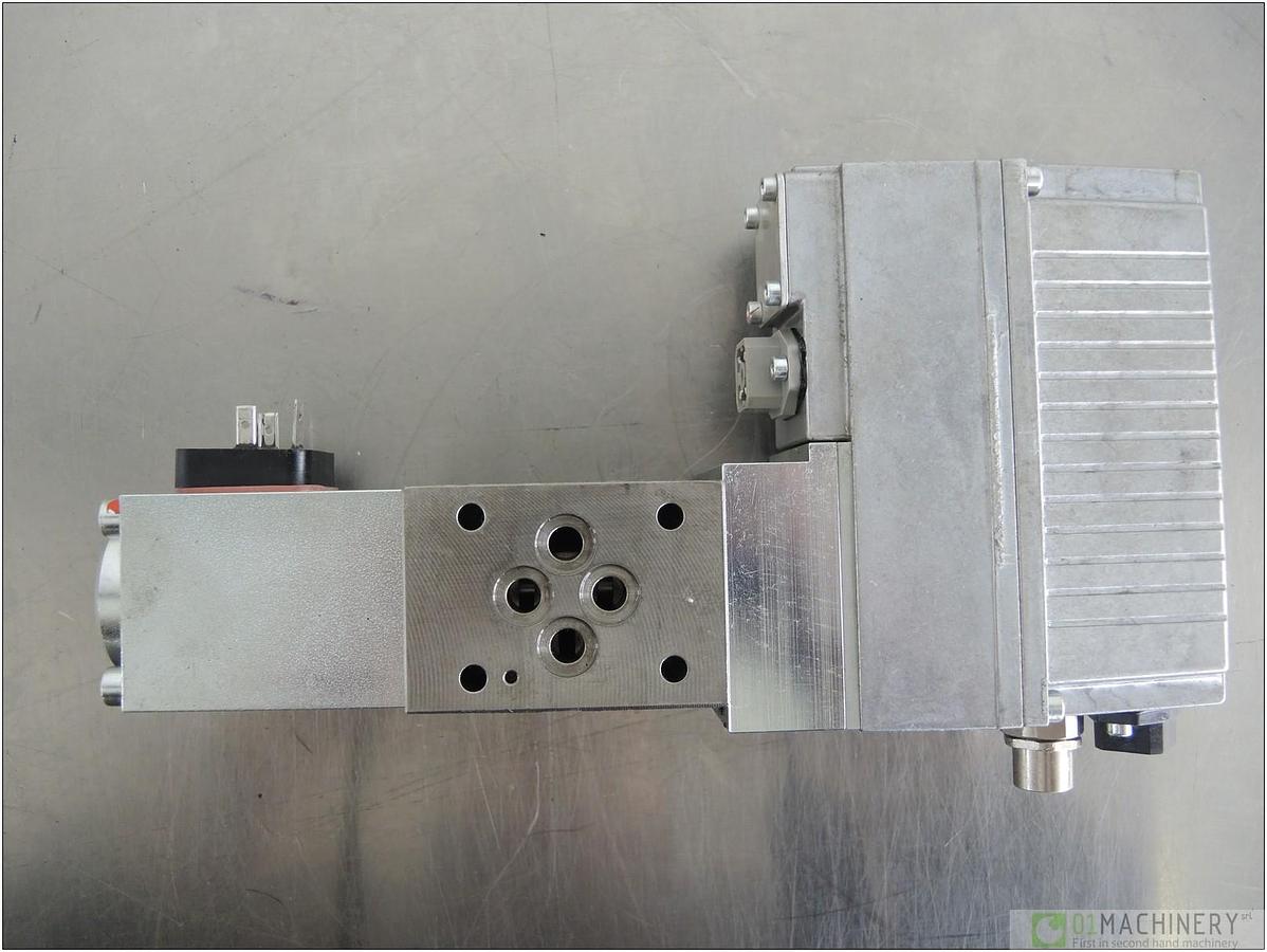 2020 MOOG D920-132