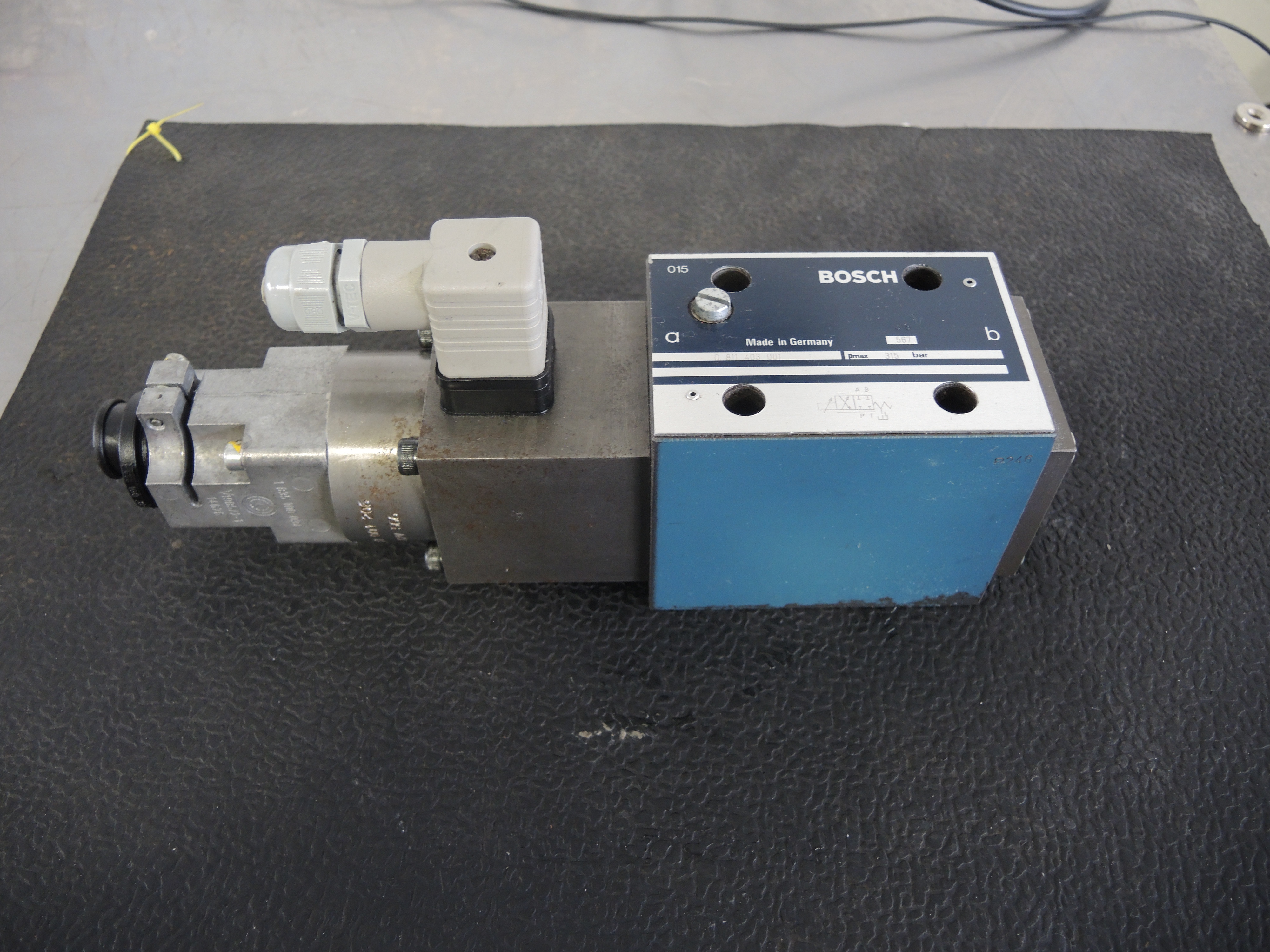 1995 BOSCH 0 811 403 001