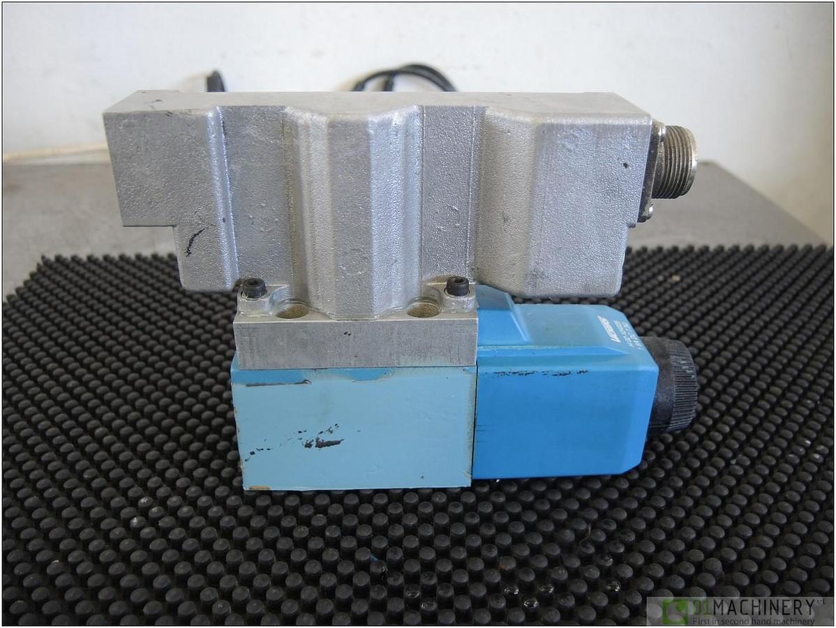 VICKERS KAGC3250DZM2PD7H110