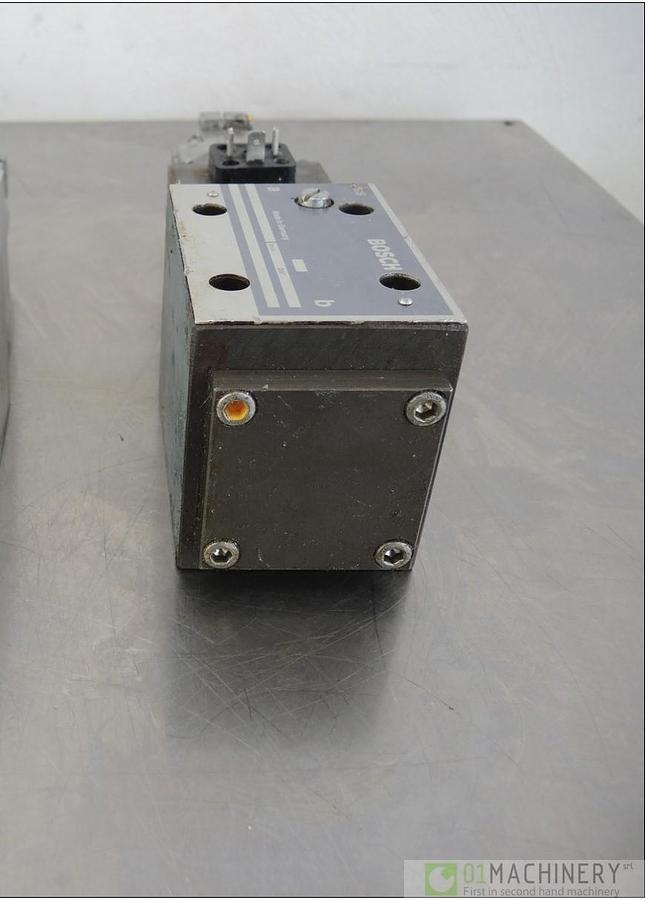 2010 BOSCH 0 811 403 001