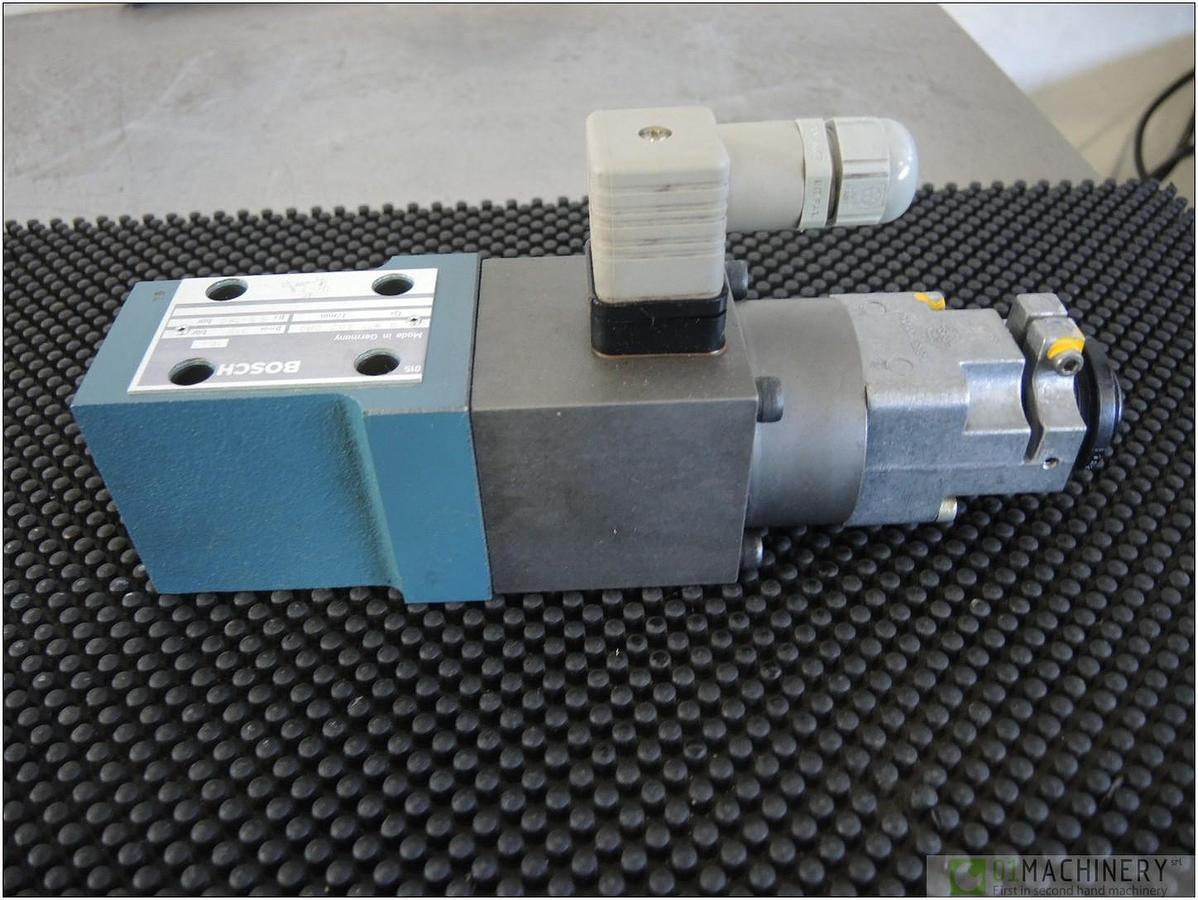BOSCH 0 811 402 003