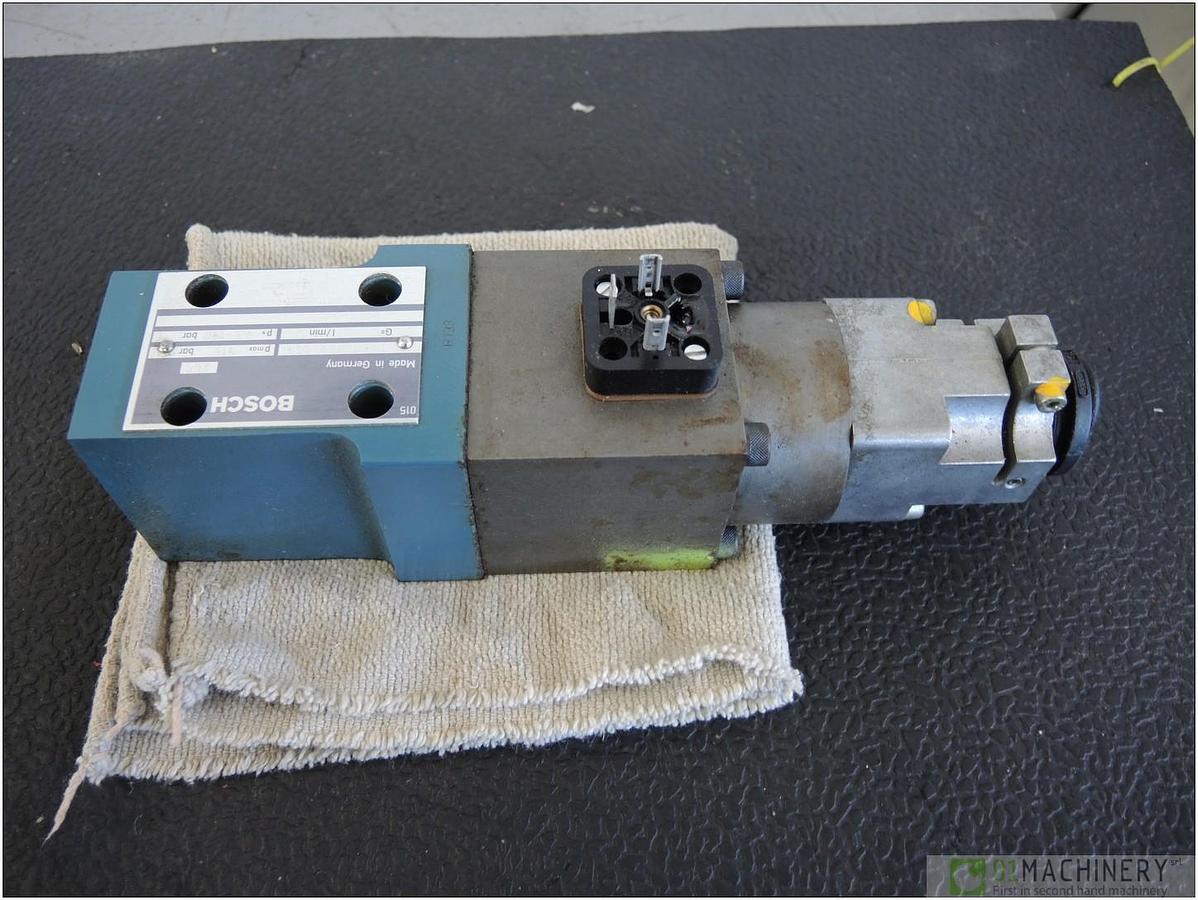 Used BOSCH 0 811 402 003 AI3057