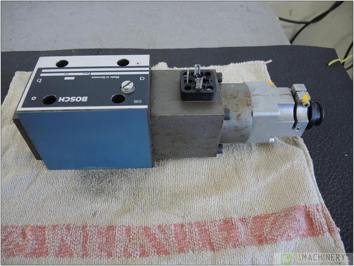 BOSCH 0 811 403 001