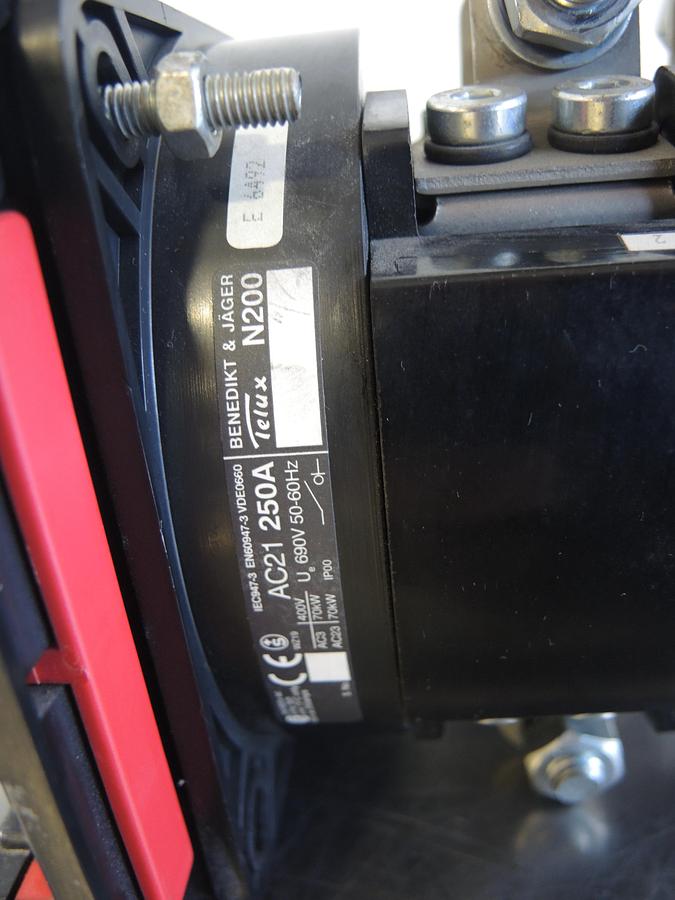 2001 TELUX N200 AC21 250A