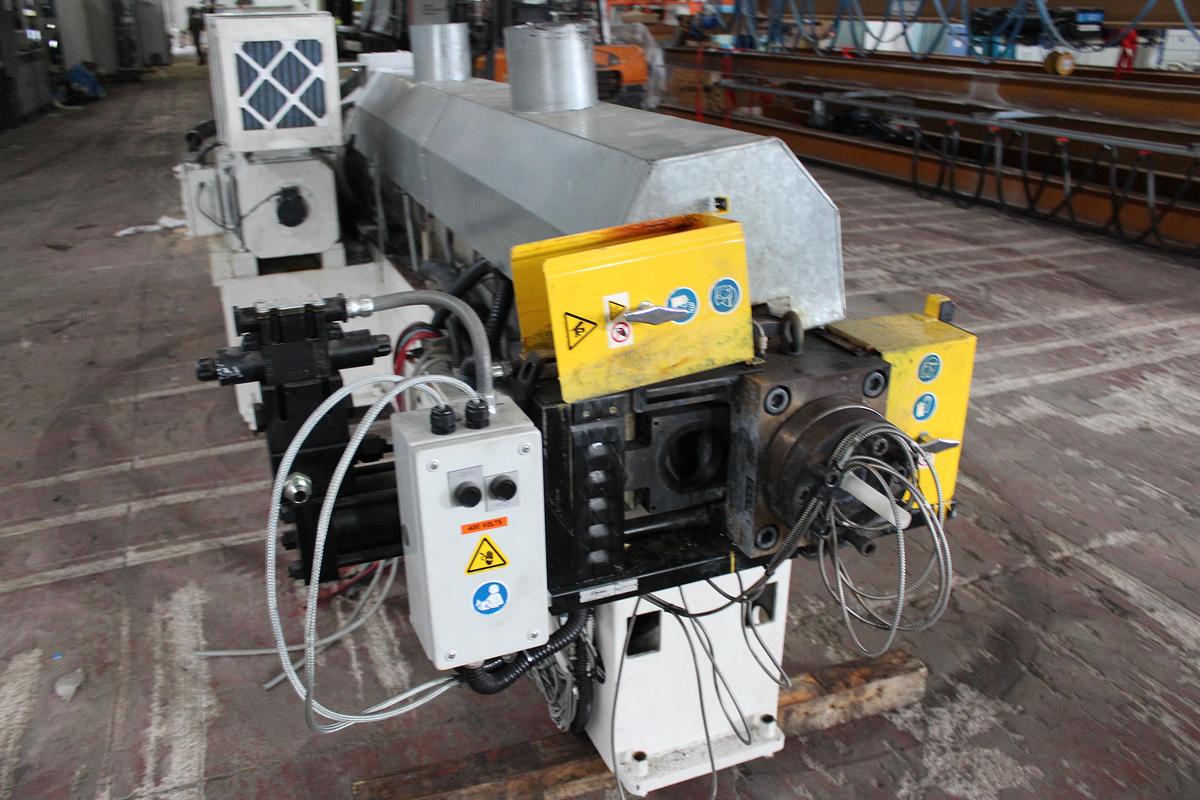 2000 BATTENFELD 90mm; L/D 30; Cambia