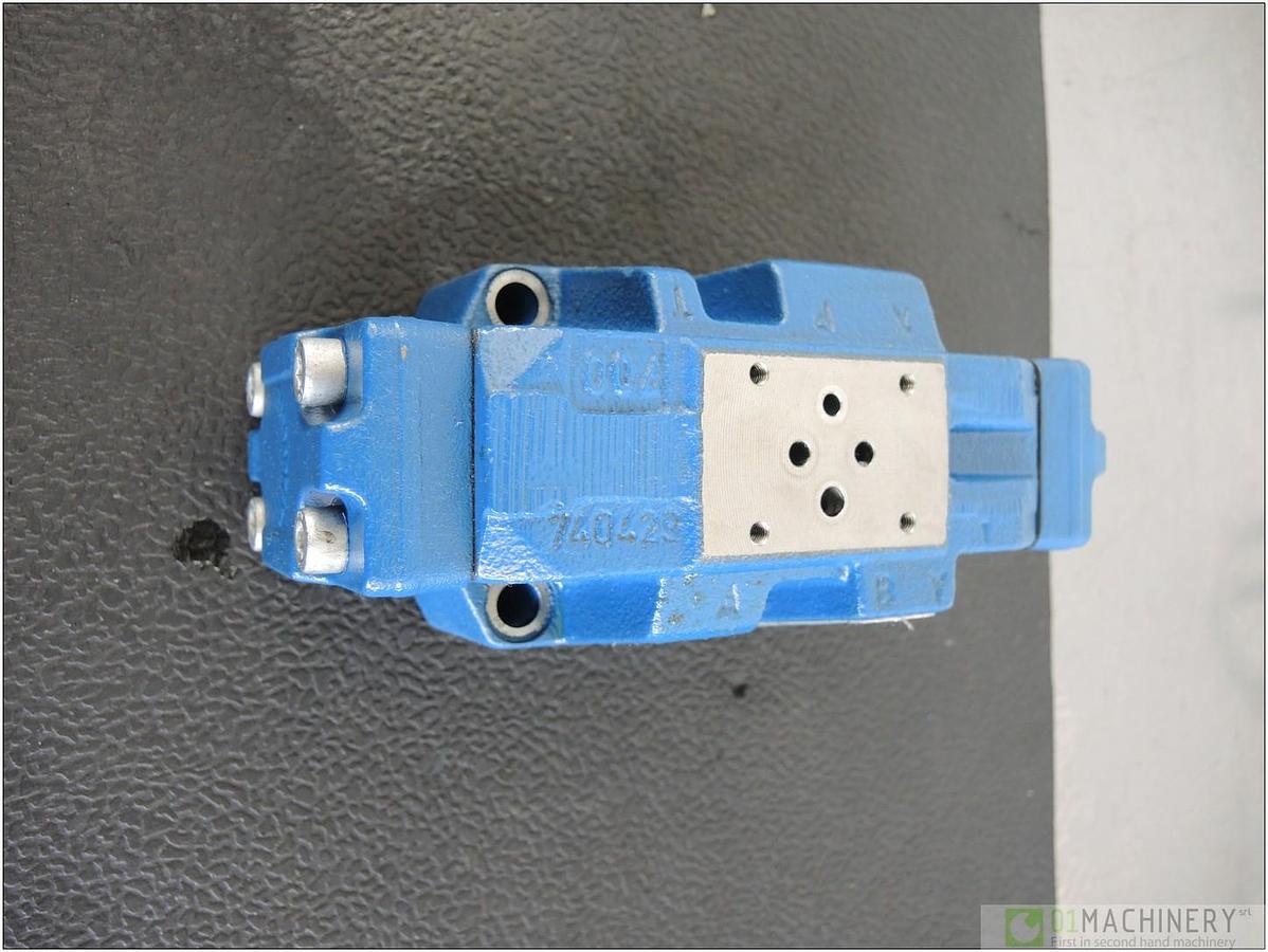 2011 REXROTH MNR:R900943549