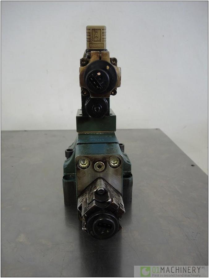 2010 BOSCH 0811404 105 + 402