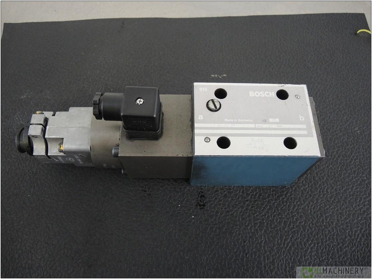 Used 2000 BOSCH 0811403001 #AI2233