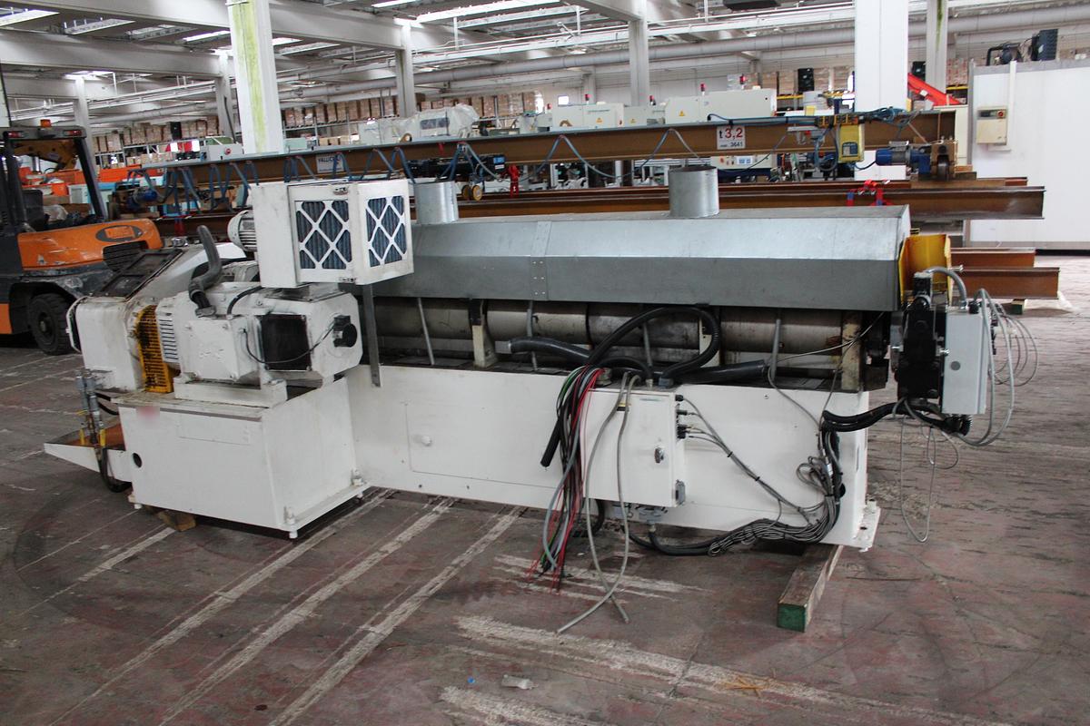 2000 BATTENFELD 90mm; L/D 30; Cambia
