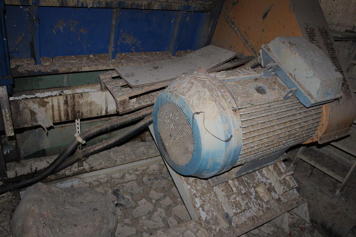 2001 PREVIERO MU916PRT