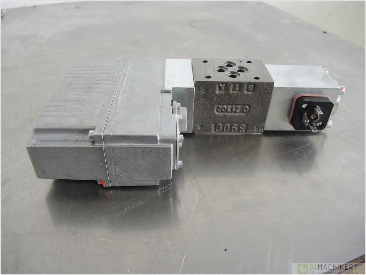 2020 MOOG D920-132