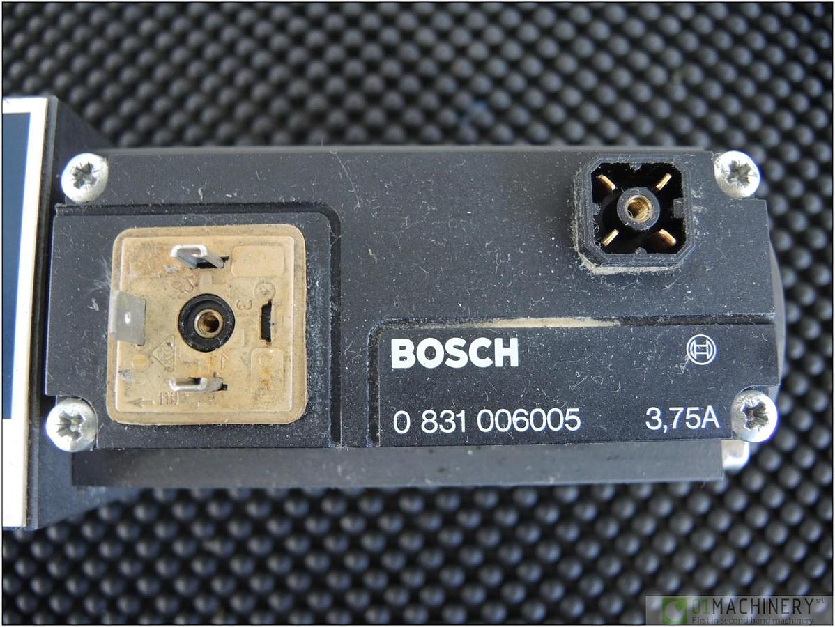 BOSCH 0 811 402 105