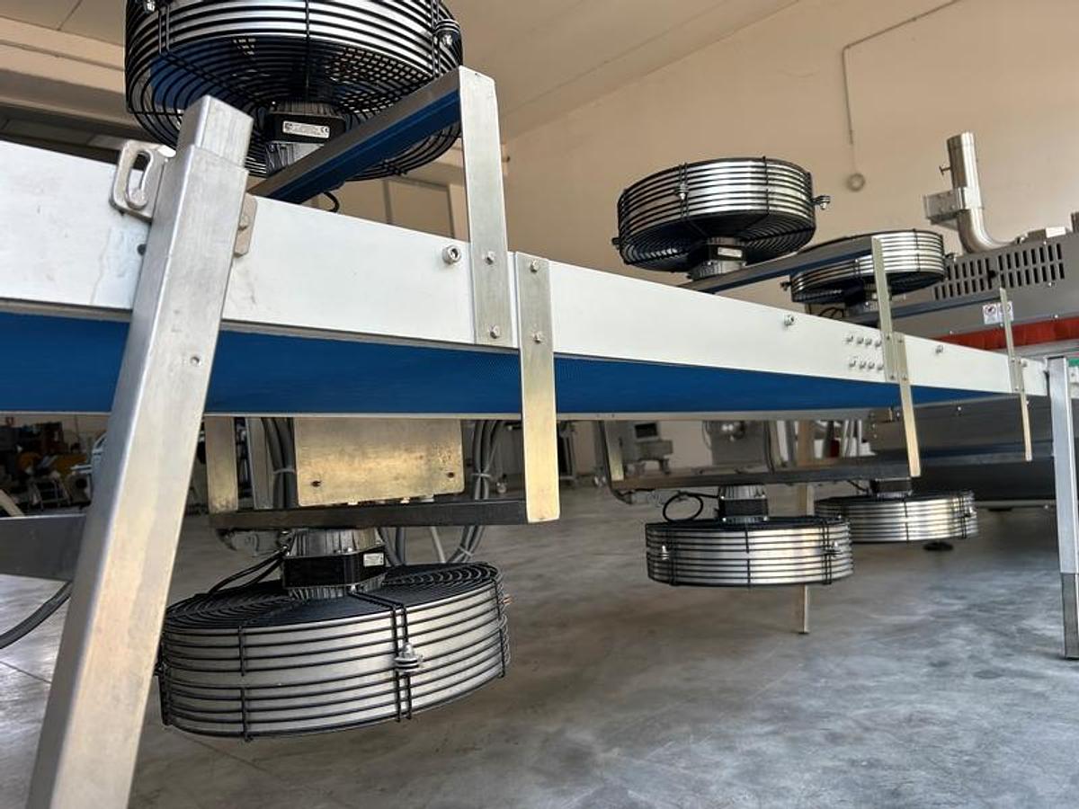 Usato linea pasta fresca ripiena pastorizzata