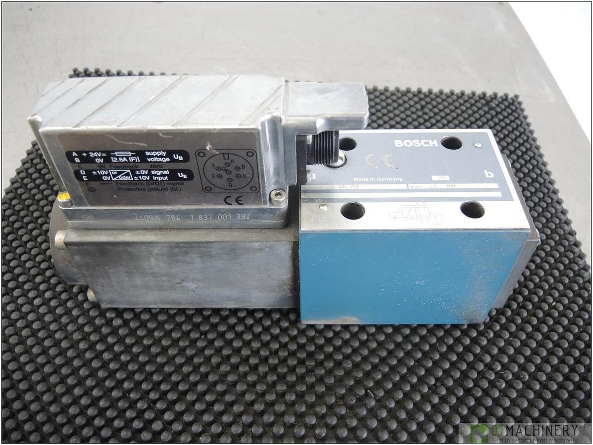  BOSCH 0 811 404 752