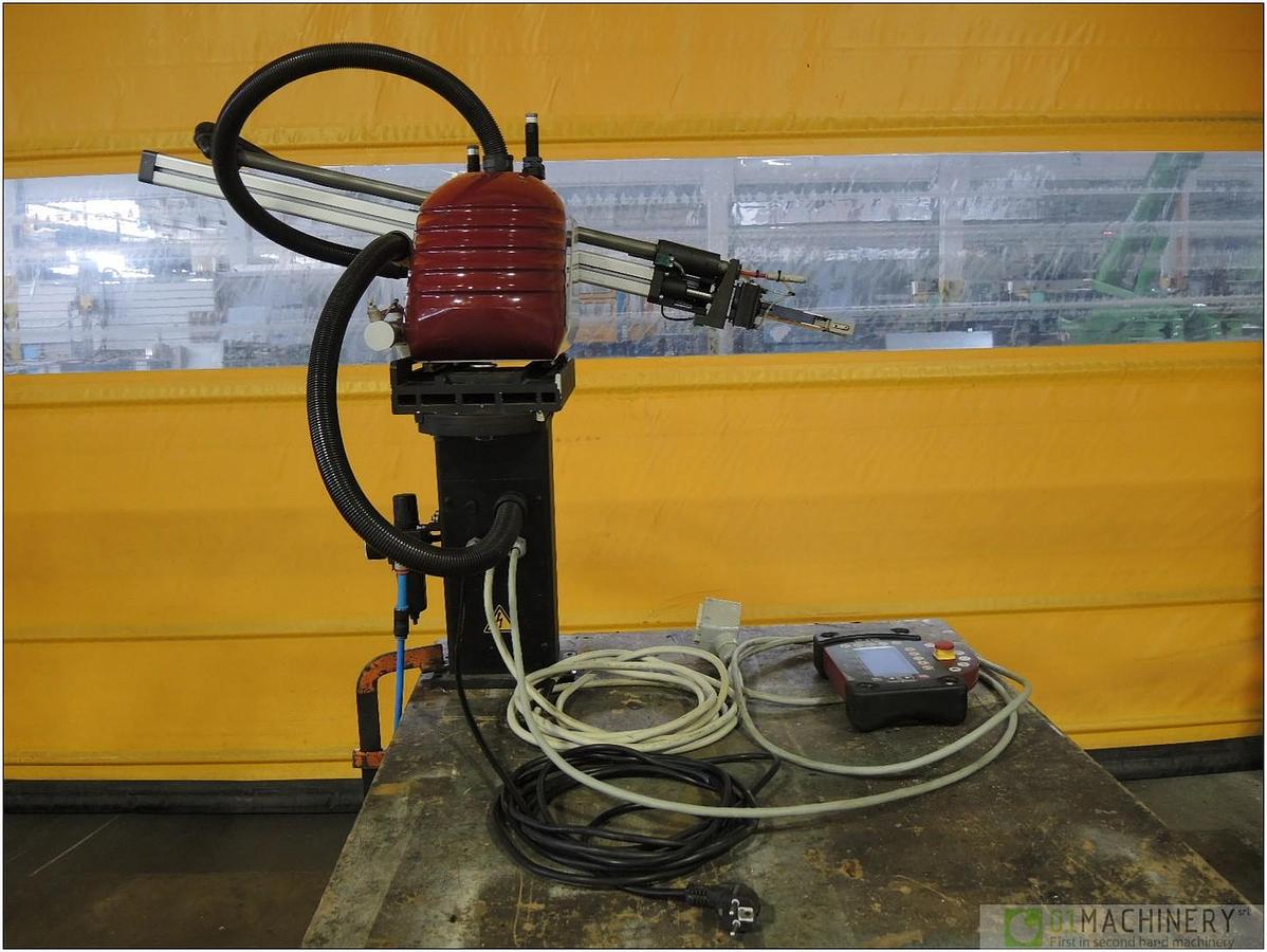 Usato 2012 WITTMANN W702 AI2920