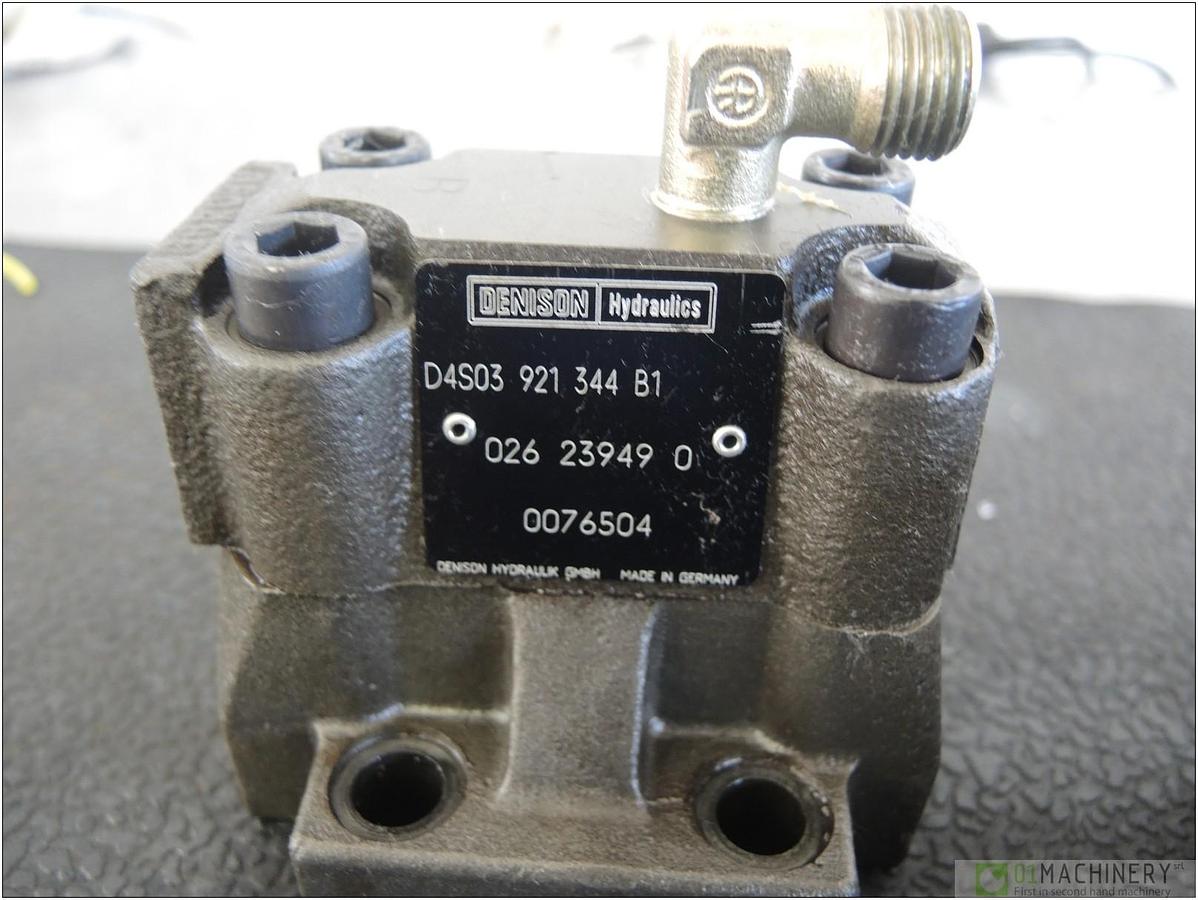 2000 DENISON D4S03921344B1