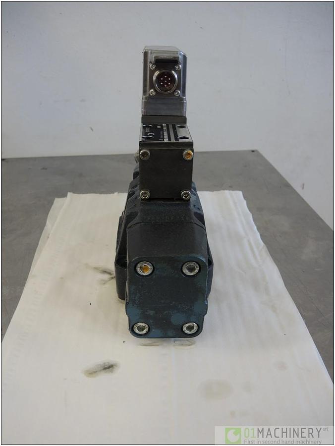 2001 BOSCH 0811404607