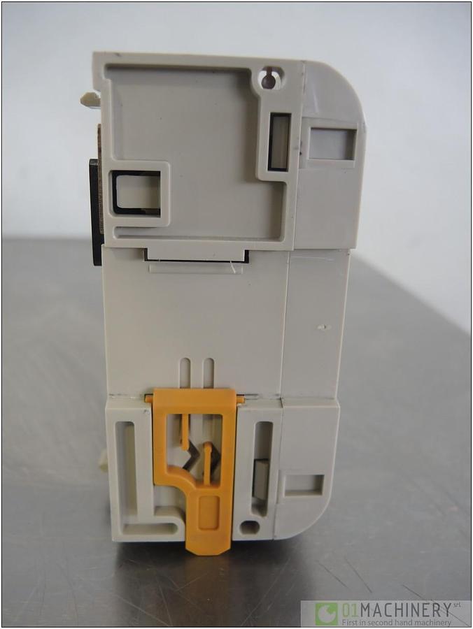 2010 OMRON CQM1-PA203