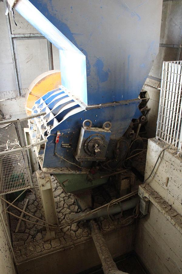 2001 PREVIERO MU916PRT