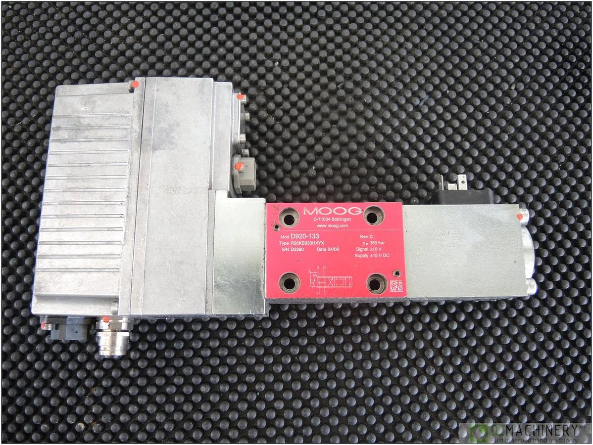  MOOG D920-133