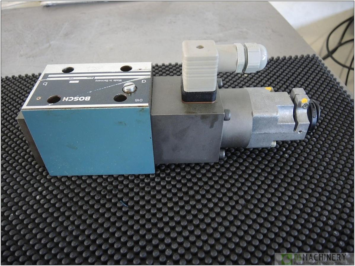 BOSCH 0 811 403 001