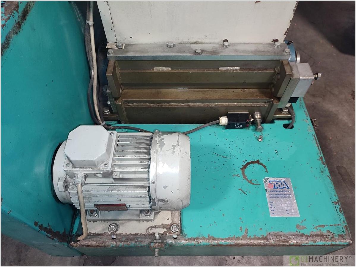 1993 TRIA 40-20/BL-T