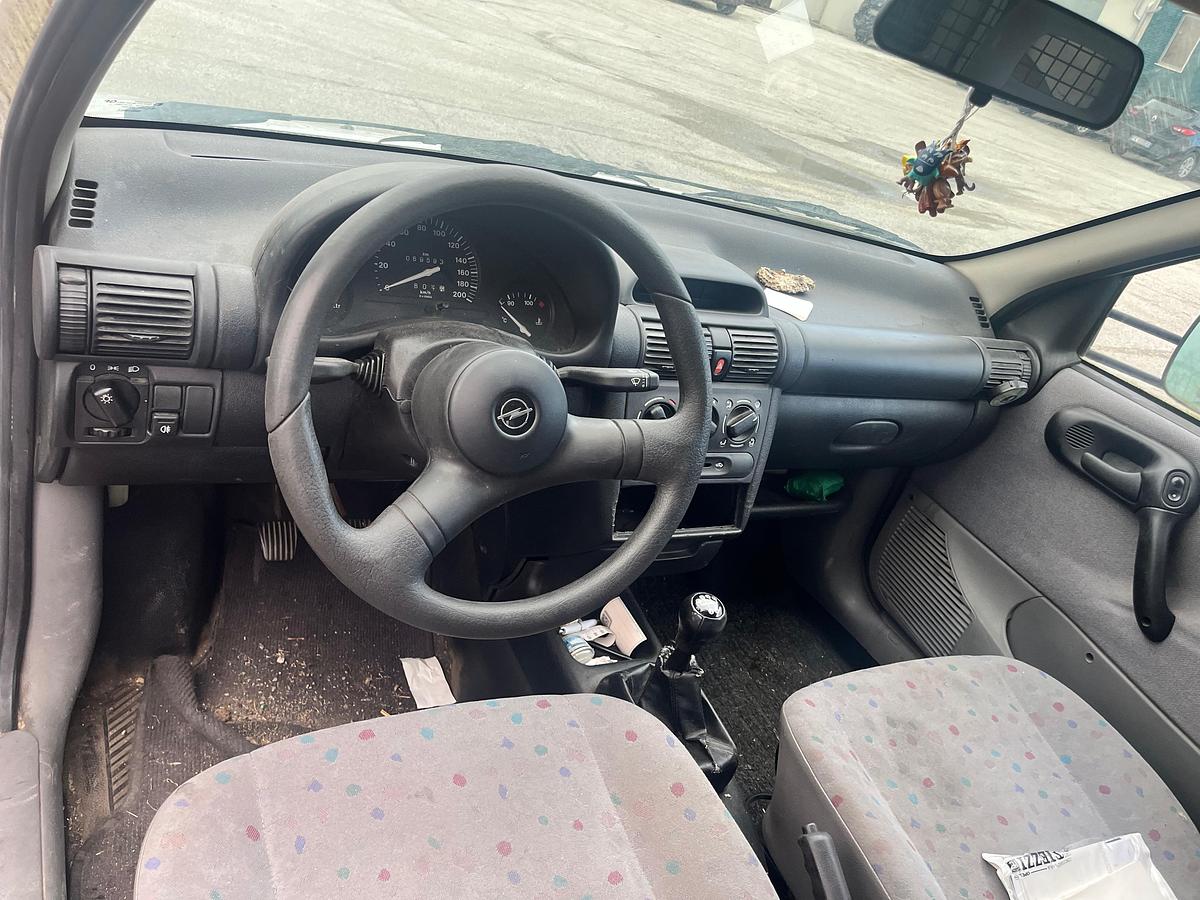 Usato OPEL  AM0238