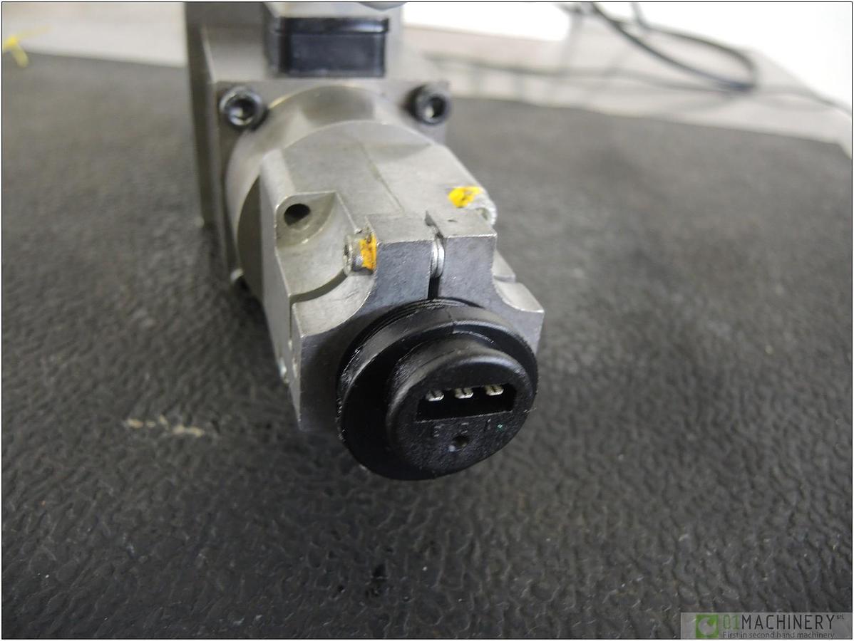 1995 BOSCH 0 811 403 001