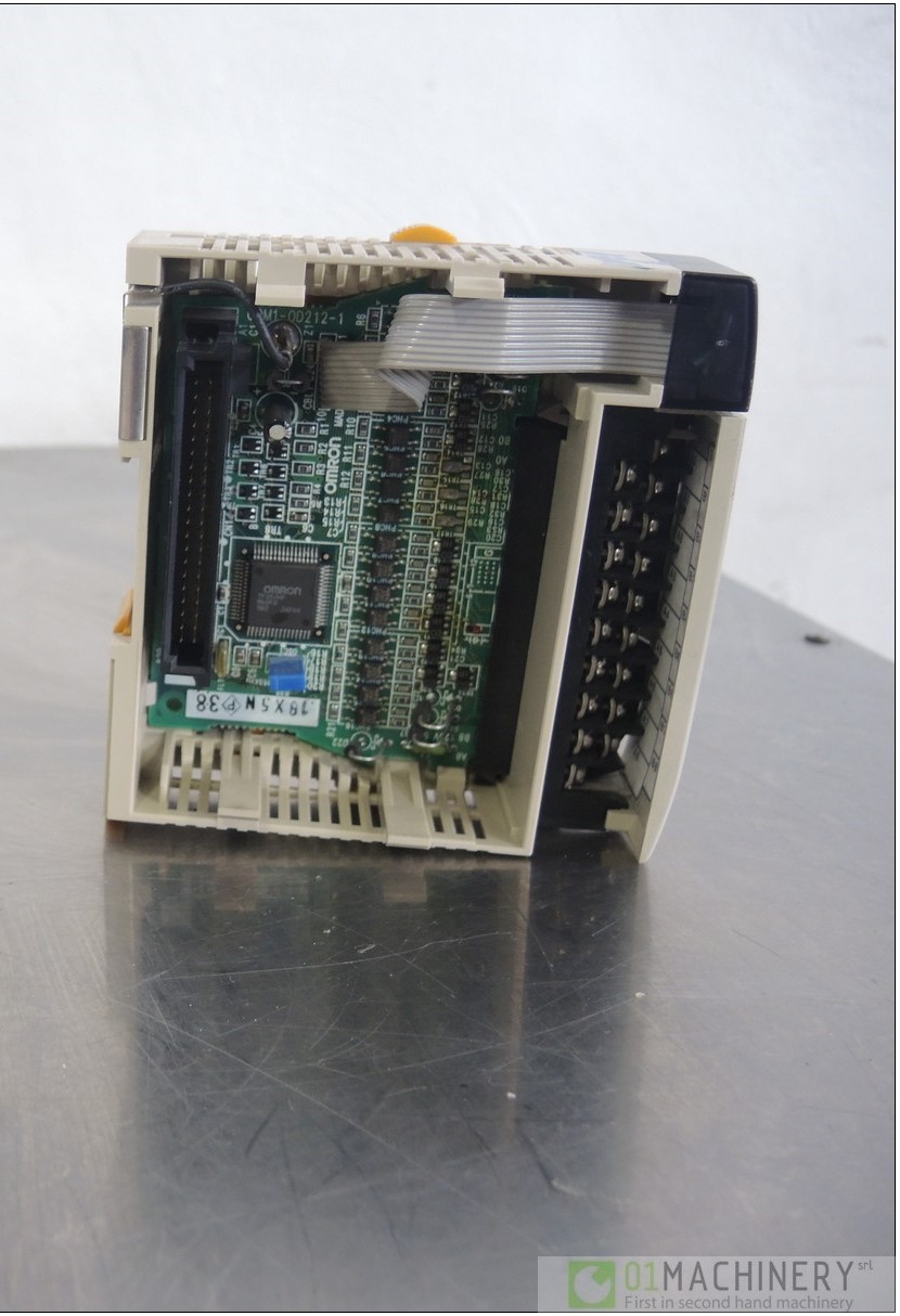 Usato 2010 OMRON CQM1-OD212 AI1569