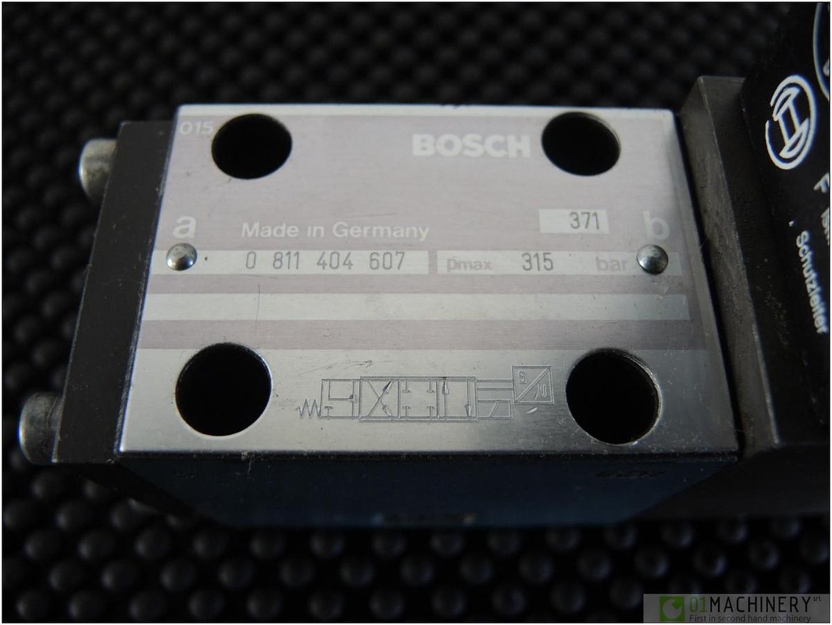  BOSCH 0 811 404 607