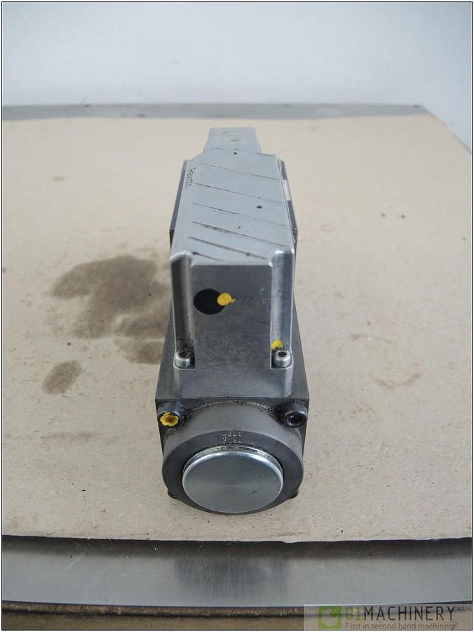 2000 REXROTH 0811402107