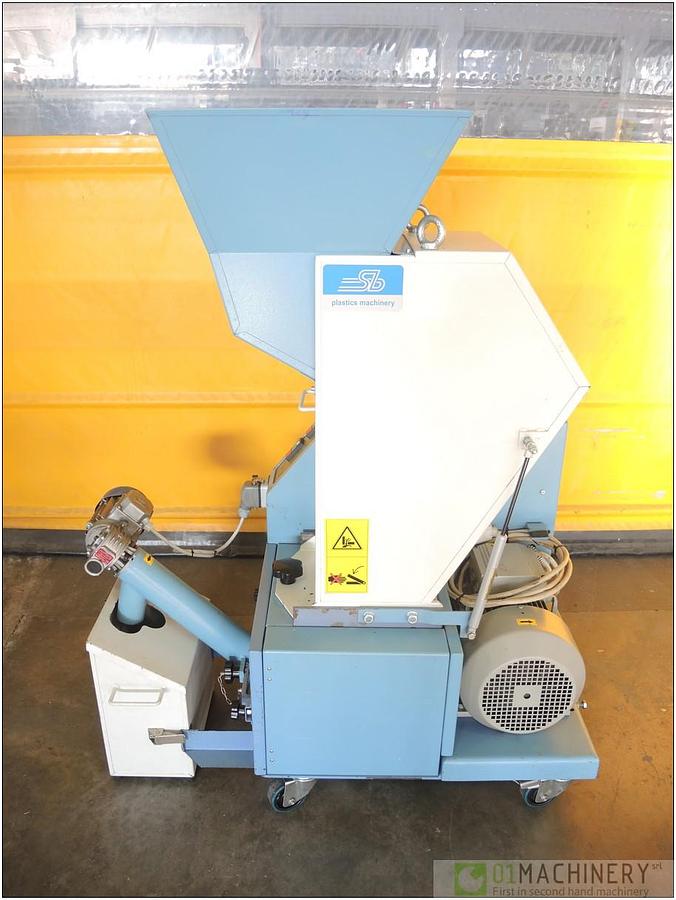 2001 SB PLASTICS MACHINERY GR3302/C